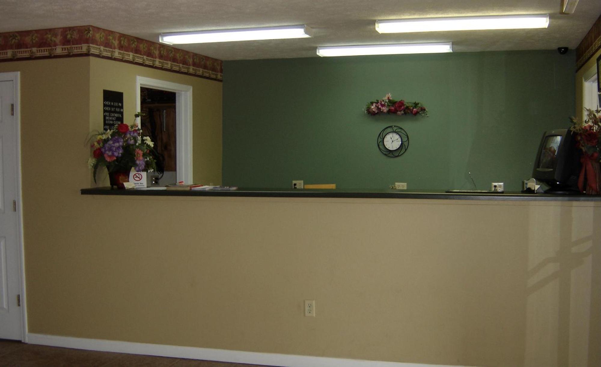 Homegate Inn Louisville Экстерьер фото